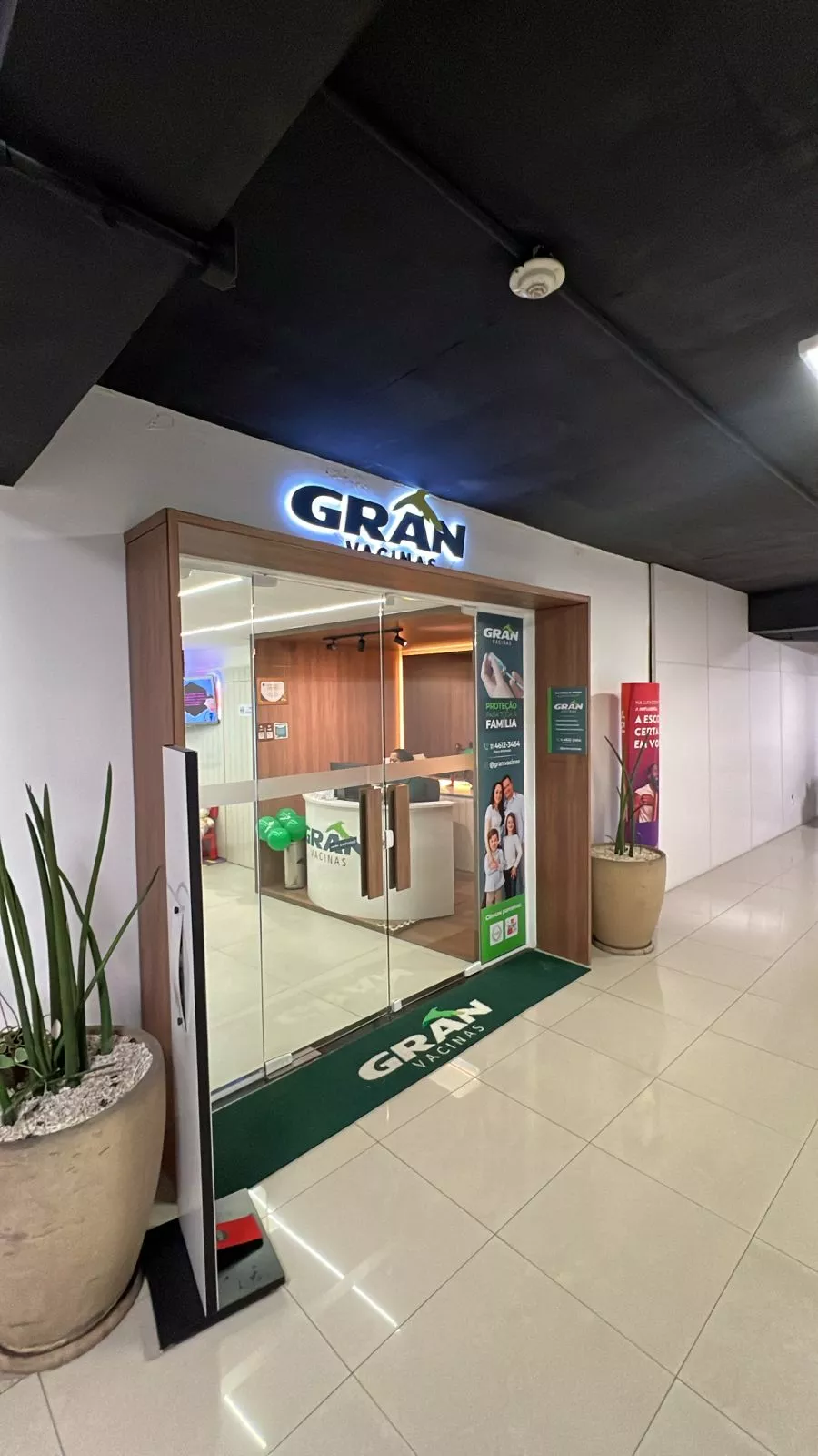 Entrada da Gran Vacinas